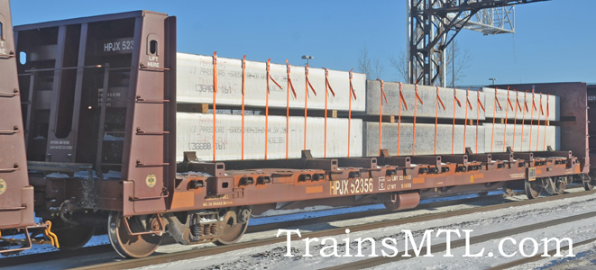 Car/wagon HPJX52356 left side with load/ coté gauche avec charge